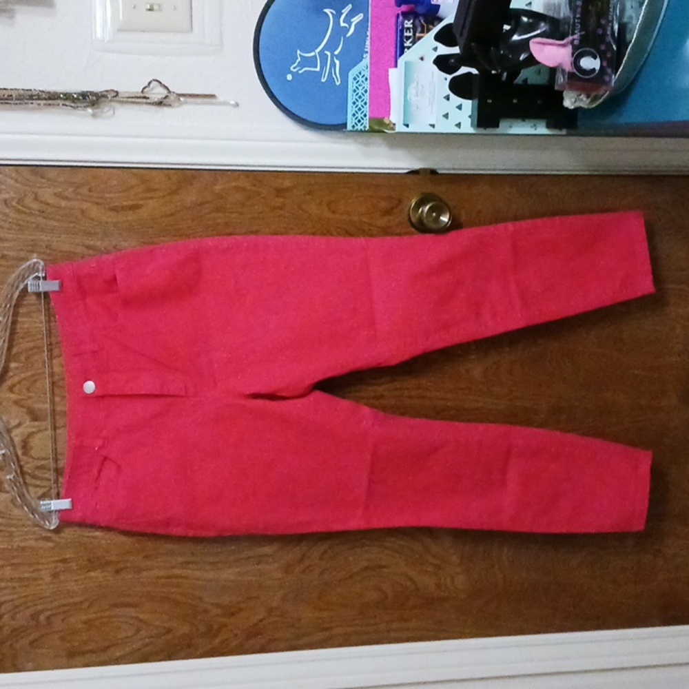 Christopher & Banks Signature Slimming 8 coral jeans good condition